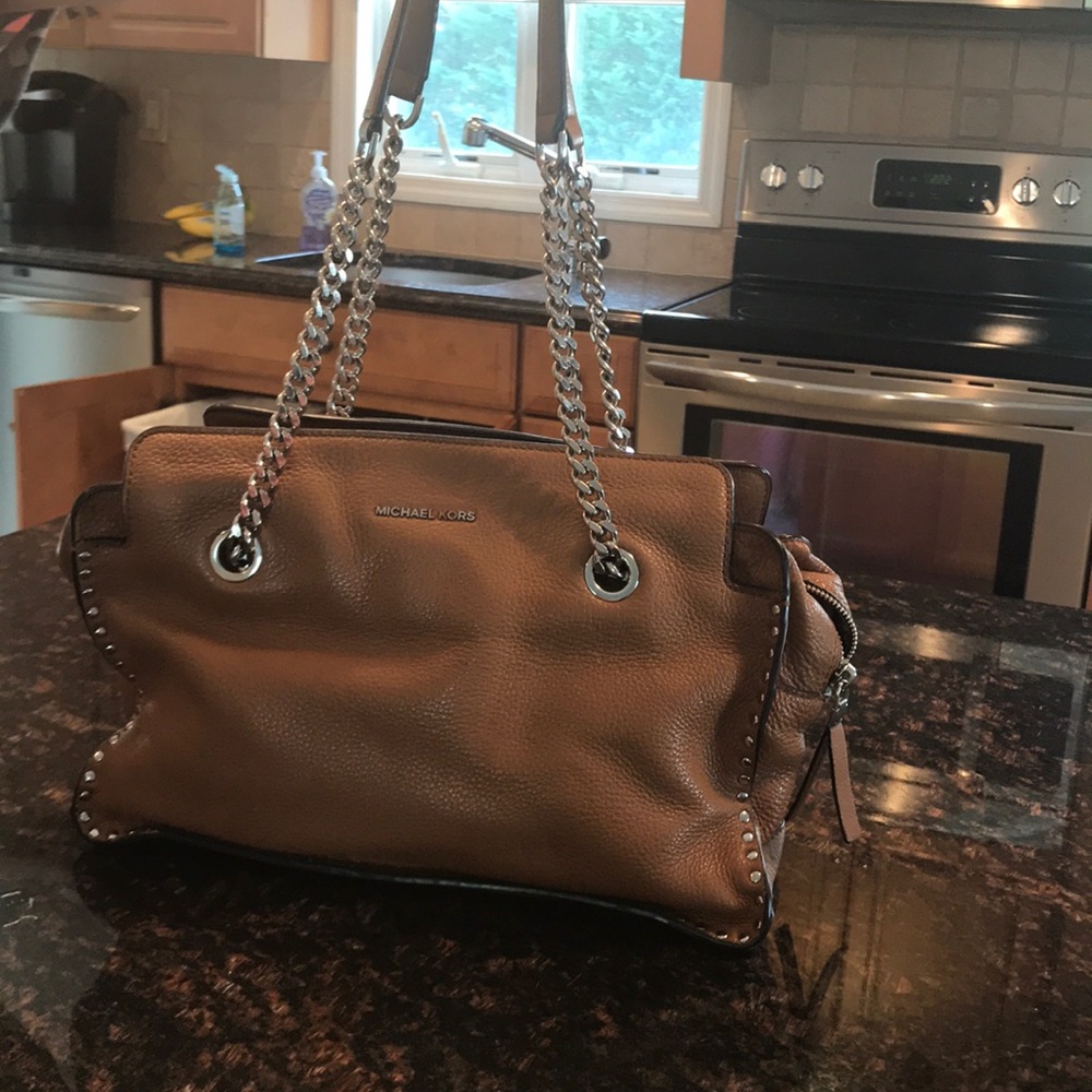 michael kors tan pocketbook